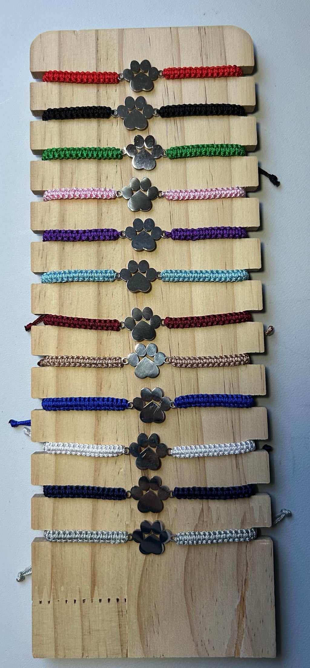 Bracelets motif pattes de chien
