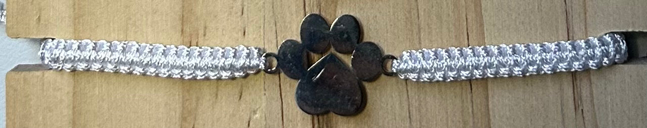 Bracelets motif pattes de chien